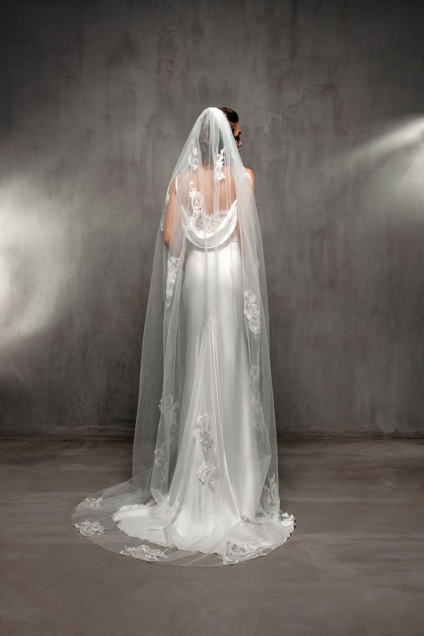 Long Wedding Veil VS-2020-10 - Image 3