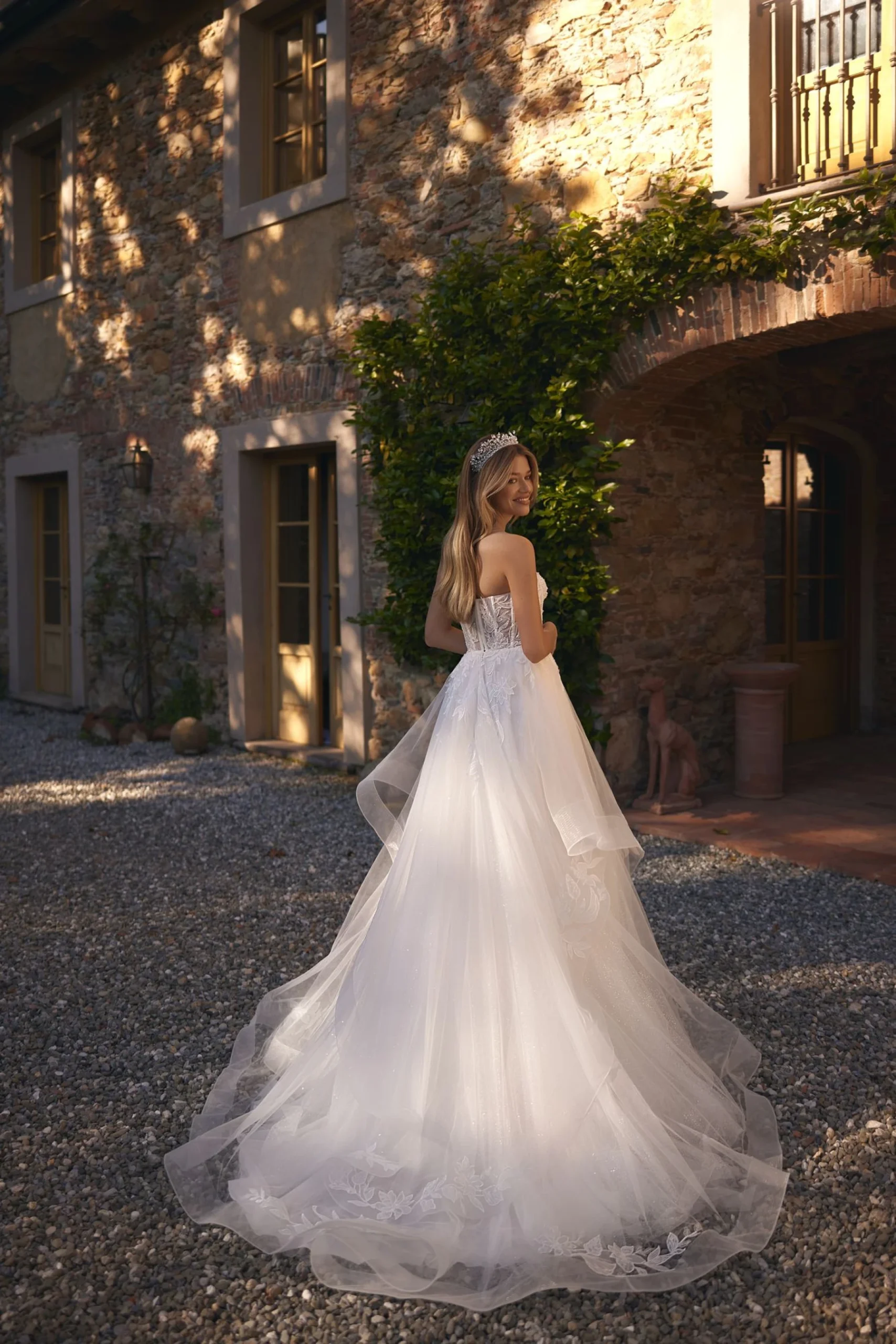 Charming Beauty - Image 2