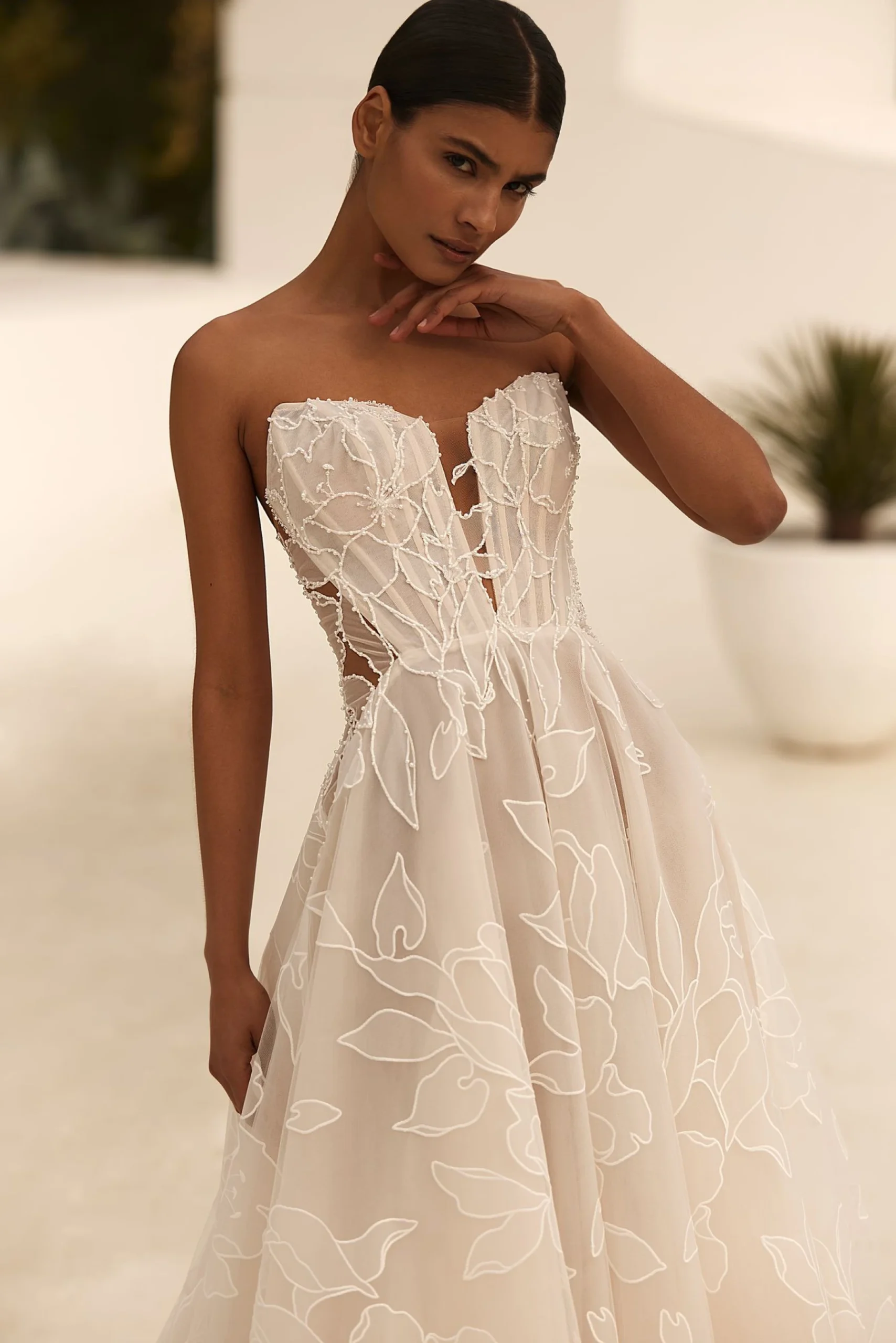 Captivate beauty - Image 3